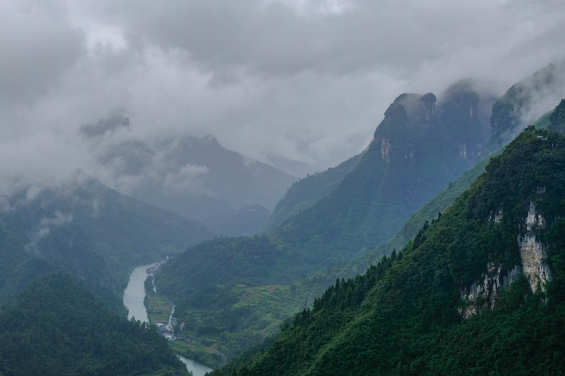 Blick von der Aizhai Brücke in China