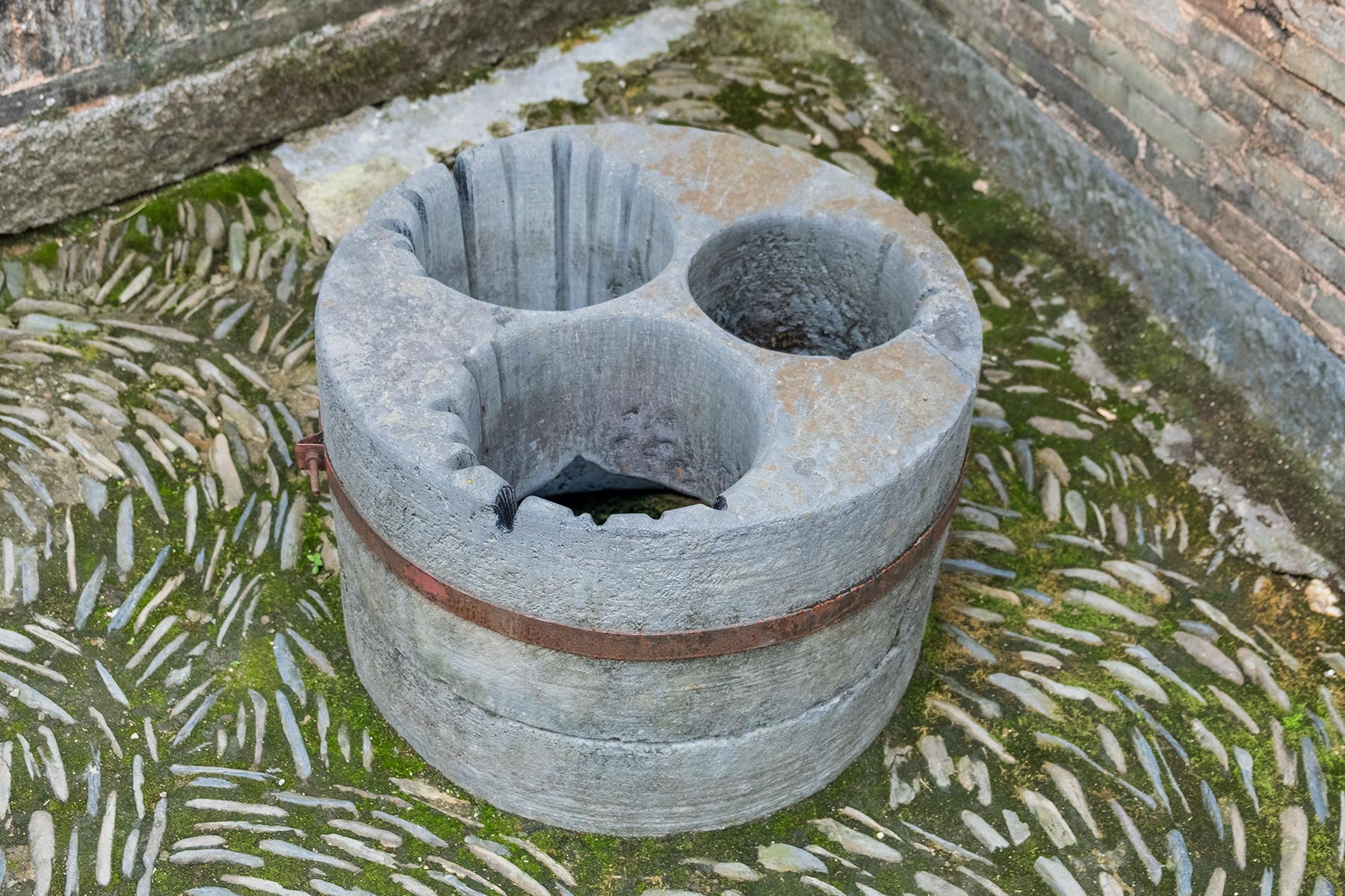 San Yuan Brunnen in der historischen Altstadt Nanping in Anhui, China