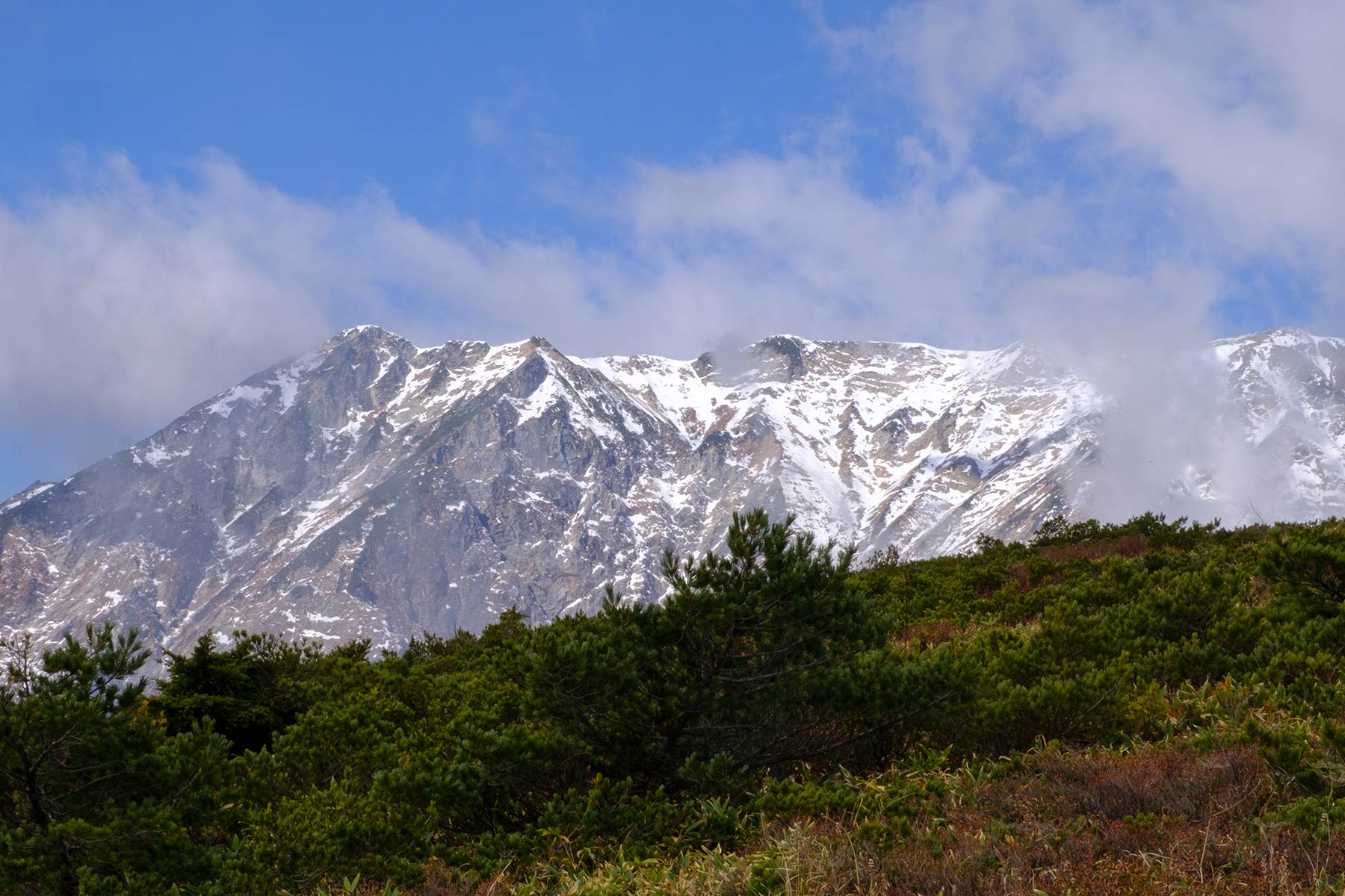 Blick auf den Mt. Shirouma in den japanischen Alpen in Nagano, Japan