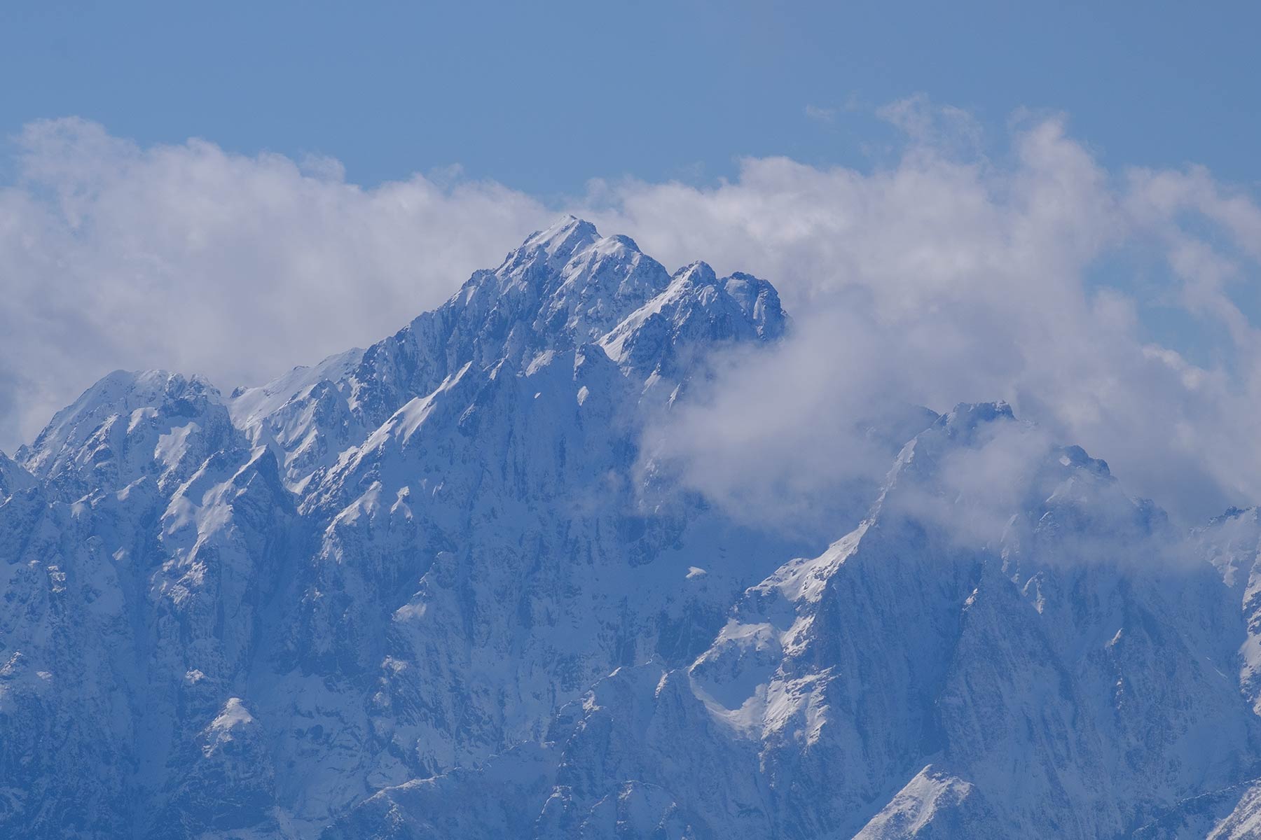 Blick auf die Japanischen Alpen mit Schnee in Nagano, Japan