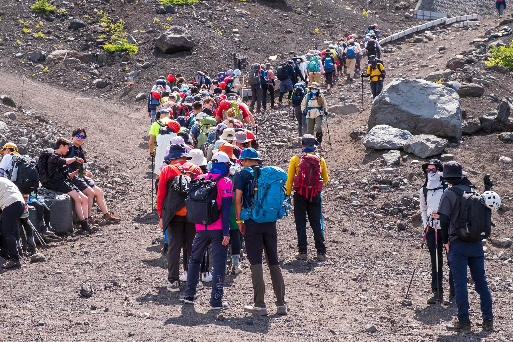 Gruppe von Bergwanderern am Mt. Fuji