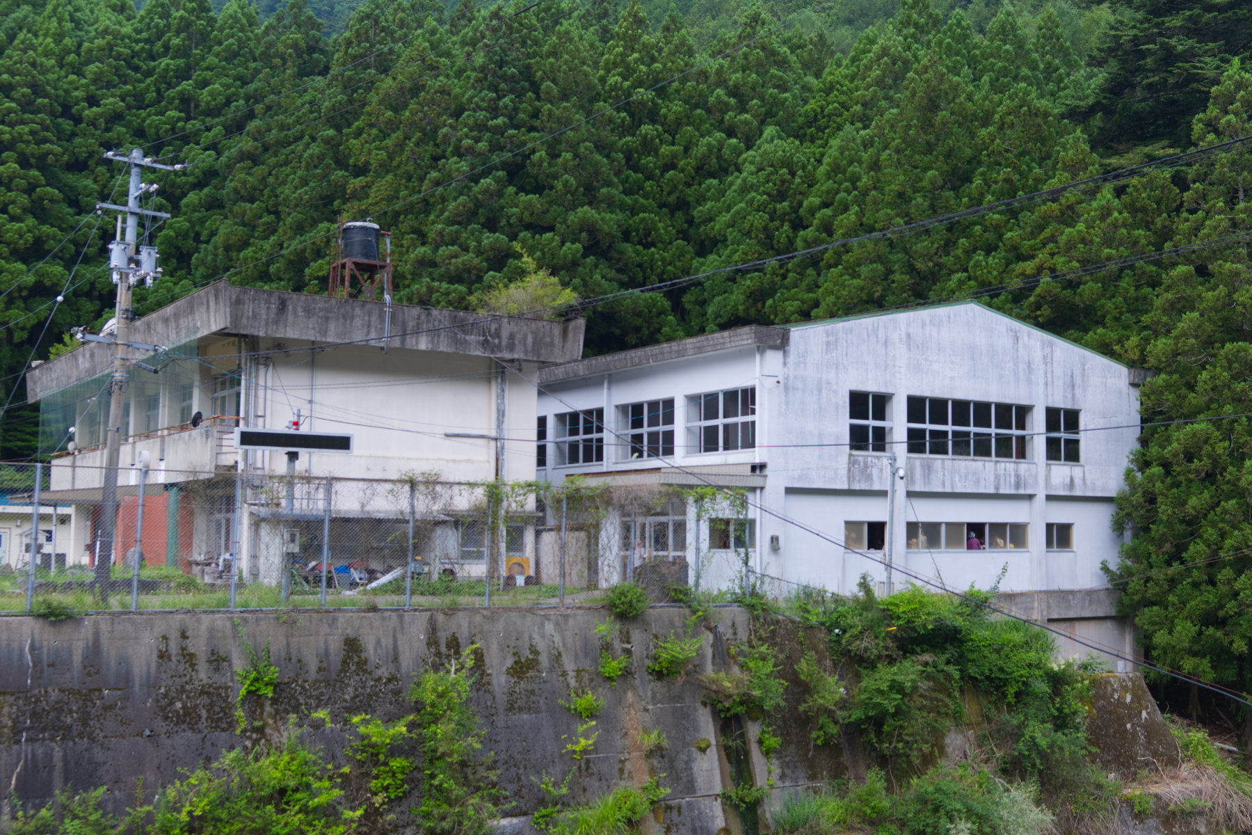 nagoro-scarecrow-village-japan_04