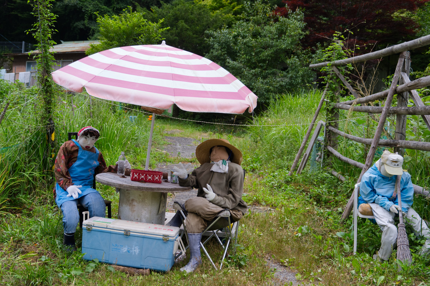 nagoro-scarecrow-village-japan_10