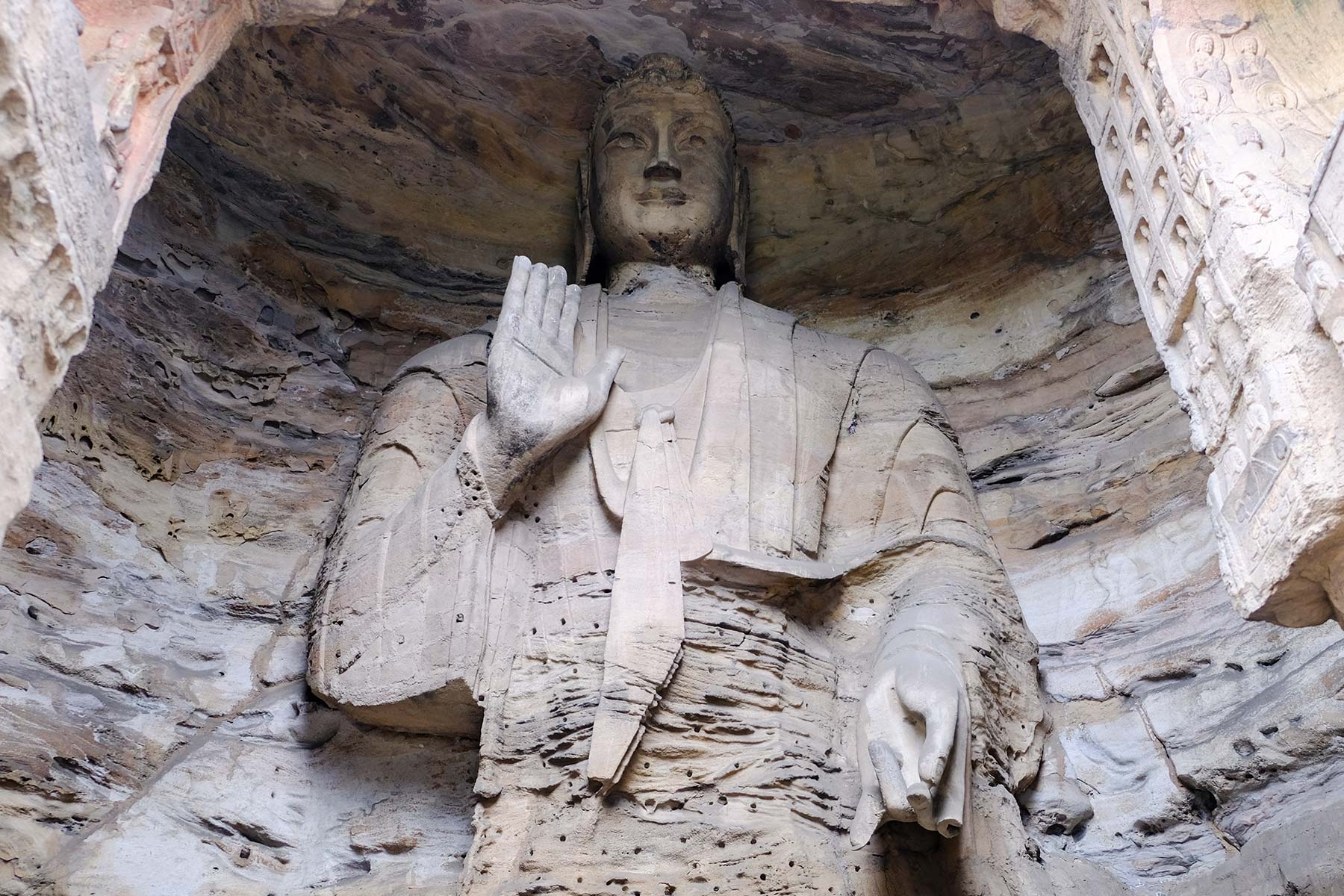 yungang-grottoes-datong-china_09